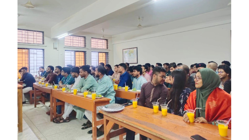 মৌসুমী ফল উৎসবে
বশেমুরবিপ্রবি’র আন্তর্জাতিক বিভাগের শিক্ষার্থীরা