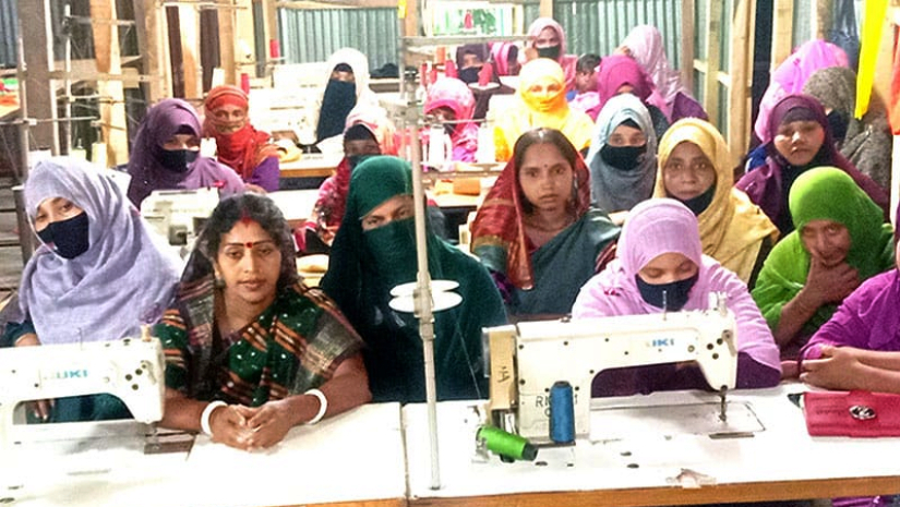 ‘মেঘনা ক্রিয়েটিভ এন্টারপ্রাইজ’ এর অদম্য ৩০ নারী