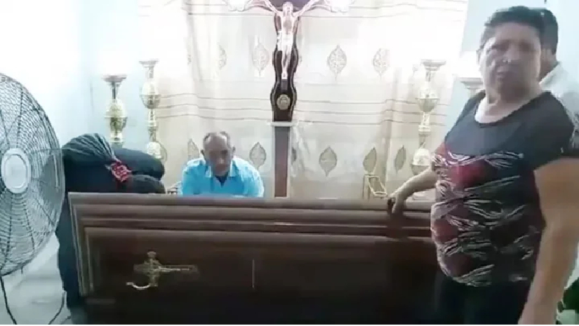 দাফনের আগে জীবিত হলেন হাসপাতালে ‘মারা যাওয়া’ নারী