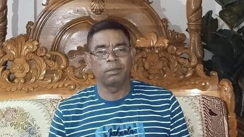 সাধুরপাড়া ইউনিয়ন পরিষদের (ইউপি) চেয়ারম্যান মাহমুদুল আলম বাবু
