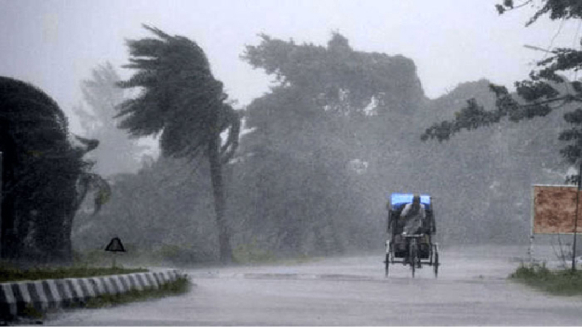 ঢাকাসহ ১৯ জেলায় ৬০ কি. মি. বেগে ঝোড়ো হাওয়াসহ বৃষ্টির পূর্বাভাস