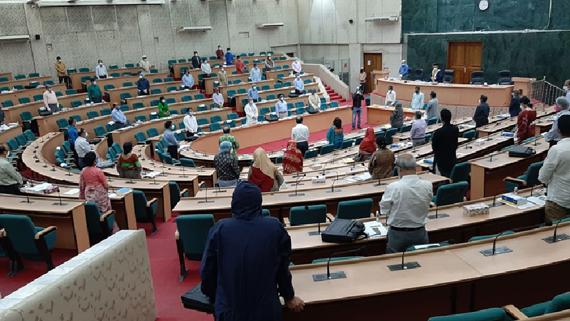 ঢাবির নিজস্ব হটলাইন চালুর প্রস্তাব সিনেটে