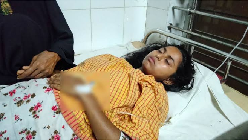 হাসপাতালে তরুণী