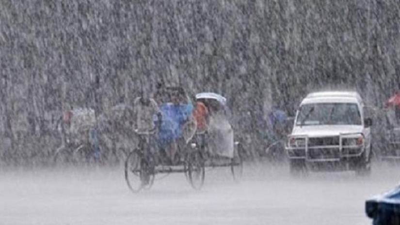 ভারি থেকে অতিভারি বৃষ্টি হতে পারে