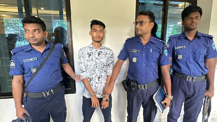 গ্রেফতারকৃত যুবক