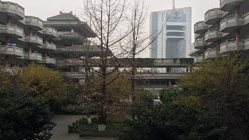 ২ হাজার বছর ধরে শিক্ষার আলো ছড়াচ্ছে যে স্কুল