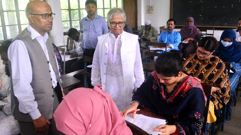 ঢাবিতে আইইআর প্রফেশনাল প্রোগ্রামের ভর্তি পরীক্ষা অনুষ্ঠিত