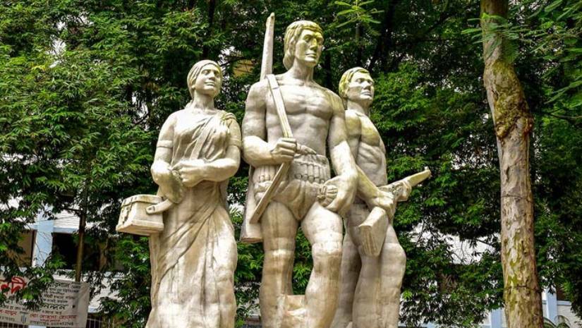 নাপা-এন্টাসিডের জন্যও শিক্ষার্থীদের যেতে হচ্ছে এক কিলোমিটার দূরে