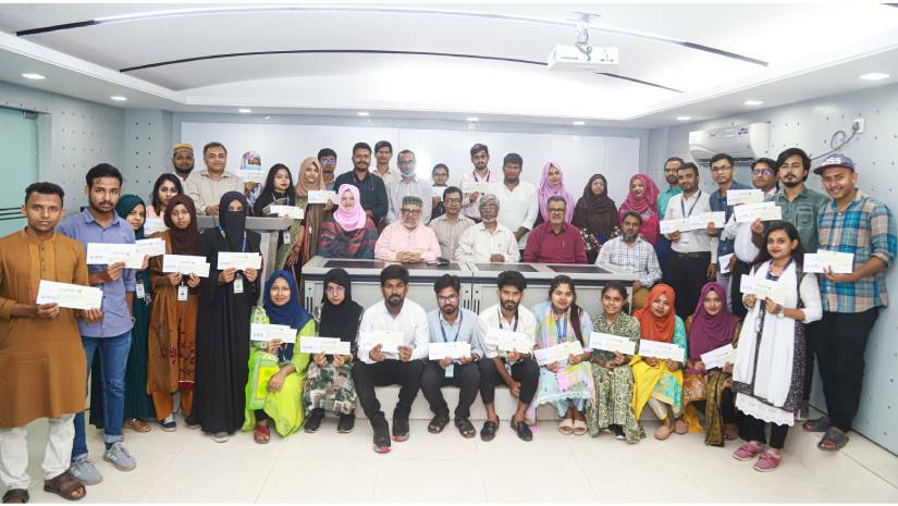 বৃত্তি পাওয়া শিক্ষার্থীরা