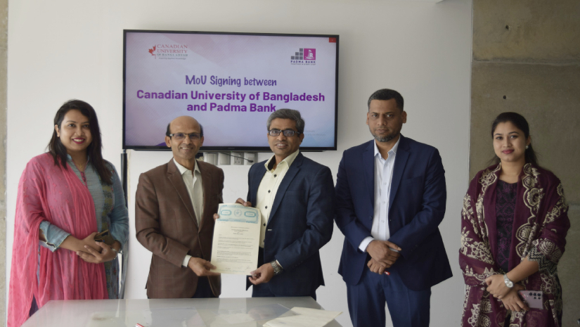 চুক্তি স্বাক্ষর অনুষ্ঠনে কানাডিয়ান ইউনিভার্সি ও পদ্মা ব্যাংকের কর্মকর্তাবৃন্দ