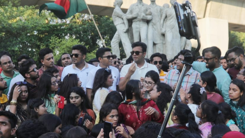 ছাত্রলীগের প্রতিবাদ সনমাবেশে সাদ্দাম হোসেন এবং শেখ ওয়ালী আসিফ ইনান