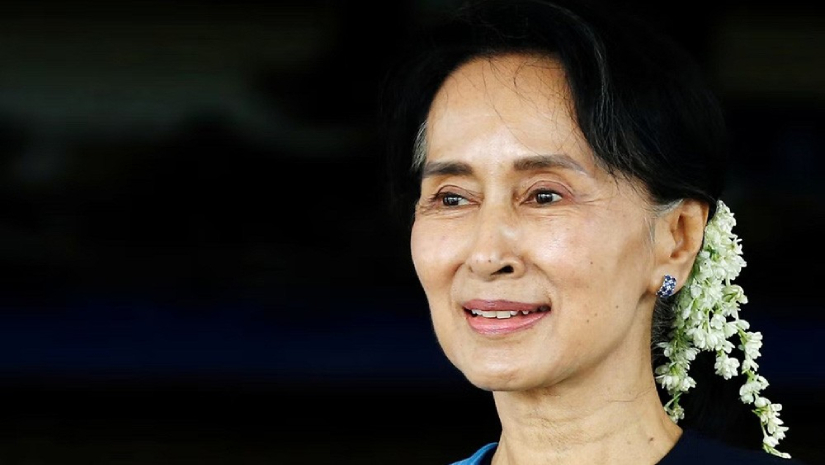 কারাগার থেকে নিজ বাসায় বন্দী অং সান সুচি, সকল অপরাধ ক্ষমা