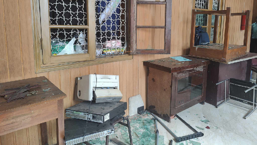 সাধারণ সম্পাদকের কার্যালয় ভাঙচুর