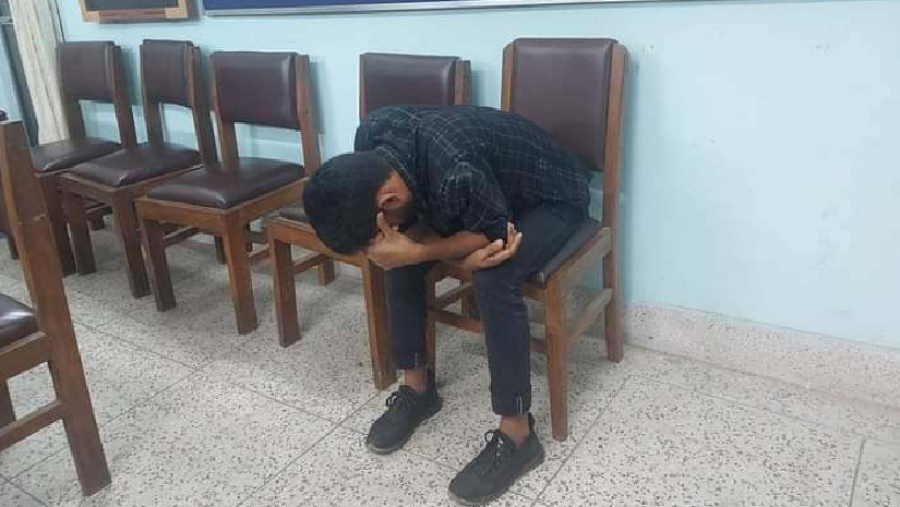 পরীক্ষার হলে মেসেঞ্জারে প্রশ্ন পাঠাতে গিয়ে বহিষ্কার পরীক্ষার্থী