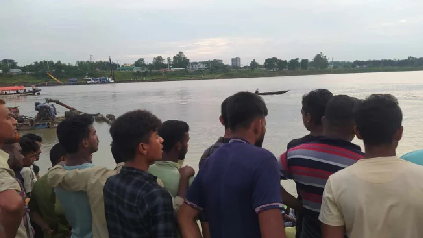 ব্রহ্মপুত্র নদের তীরে বিথীর স্বজনরা