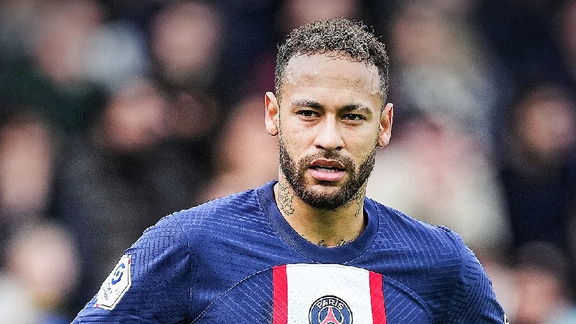 নেইমারকে ছাড়াই পিএসজির দল ঘোষণা