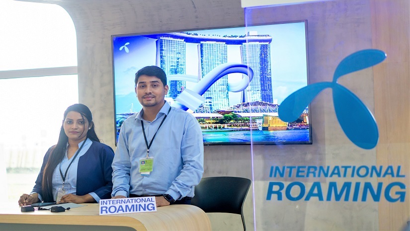 বিমানবন্দরের ডিপারচার লাউঞ্জে গ্রামীণফোনের অত্যাধুনিক সার্ভিস কিয়স্ক