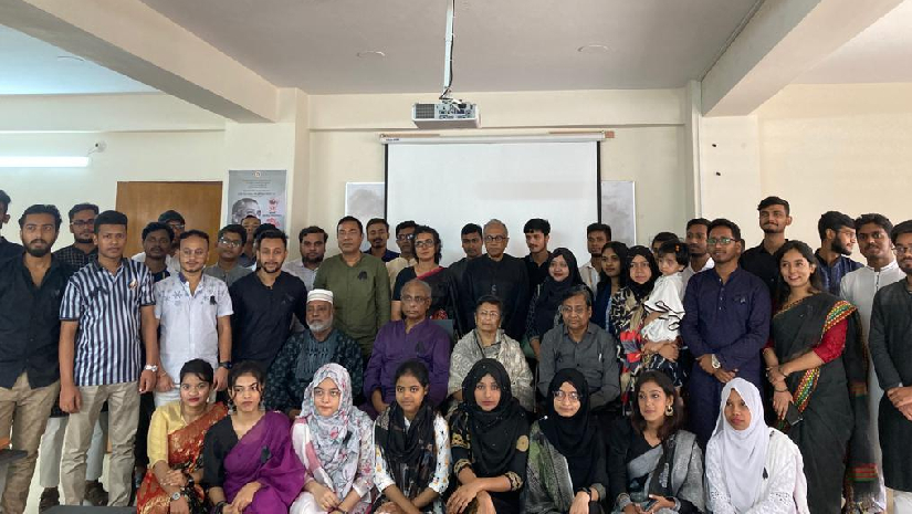 অনুষ্ঠানে অতিথিবৃন্দ