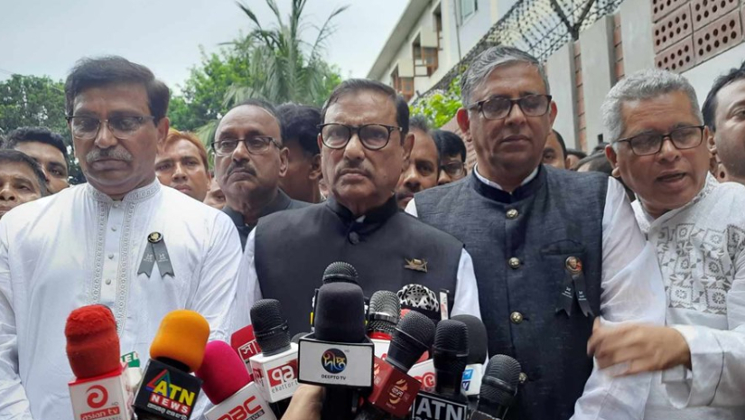 বনানীতে আইভি রহমানের কবর জিয়ারত শেষে সাংবাদিকদের সঙ্গে কথা বলেন ওবায়দুল কাদের