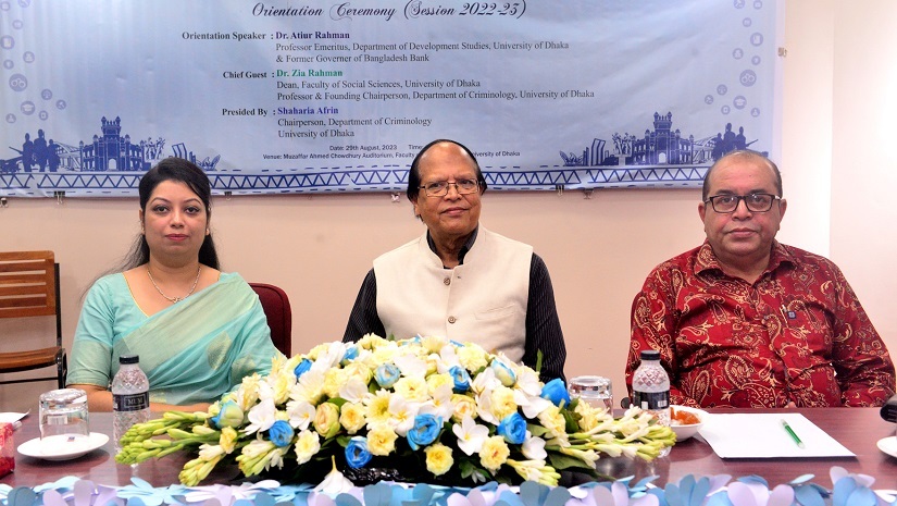 ঢাকা বিশ্ববিদ্যালয়ের ক্রিমিনোলজি বিভাগের নবীনদের বরণ করা হয়েছেন