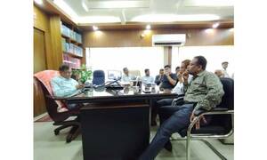 নিজ কার্যালয়ে ইবি রেজিস্ট্রারকে ৩ ঘন্টা অবরুদ্ধ রাখলো কর্মকর্তারা