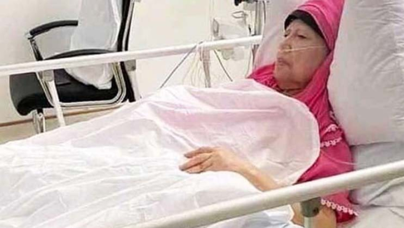 হাসপাতলের বেডে খালেদা জিয়া