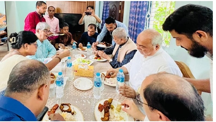ডিবিপ্রধান হারুনের গ্রামের বাড়িতে দুই মন্ত্রীর মধ্যাহ্নভোজ