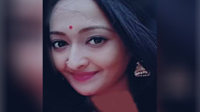 বাচ্চাকে পাশের বাসায় রেখে গলায় ওড়না পেচিয়ে শিক্ষিকার আত্মহত্যা