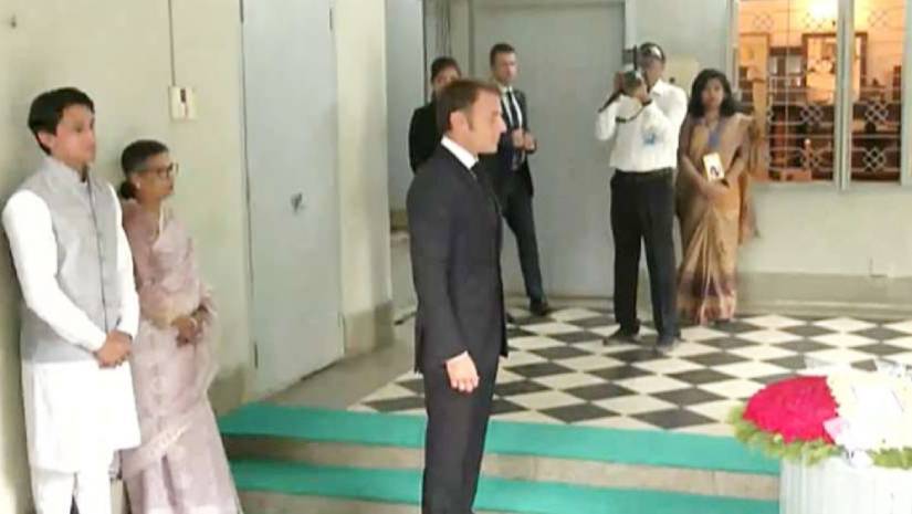 বঙ্গবন্ধুর প্রতিকৃতিতে ফরাসি প্রেসিডেন্টের শ্রদ্ধা