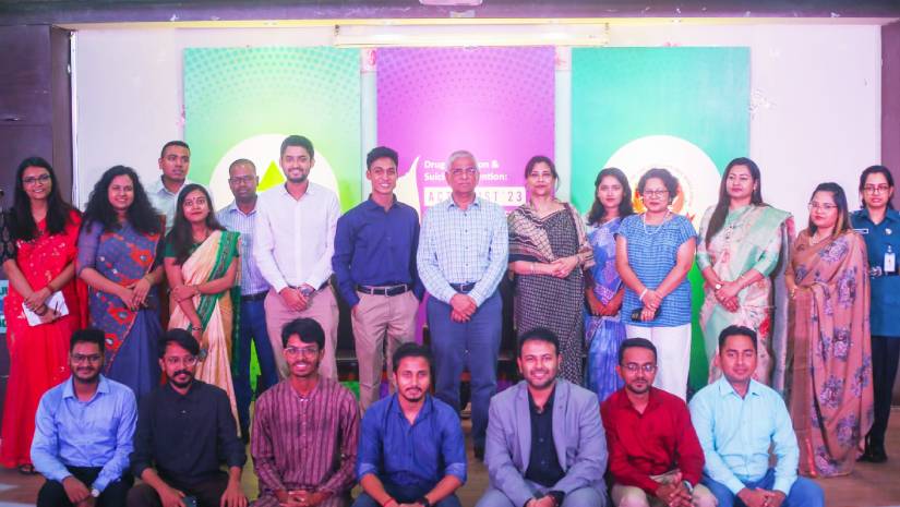 সিম্পোজিয়ামটির আয়োজক ও আমন্ত্রিত অতিথিরা