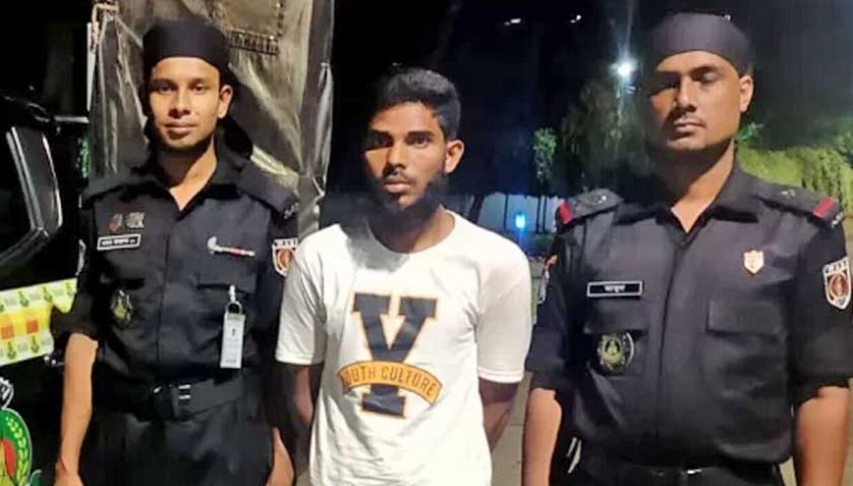 র্যাবের হাতে গ্রেফতার রিদুয়ানুল