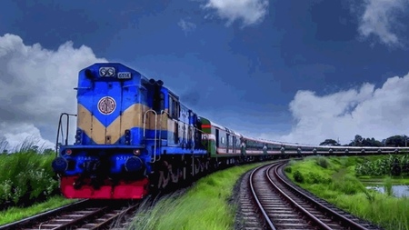 মহাখালীতে ট্রেনের ধাক্কায় ৩ শিশুর মৃত্যু