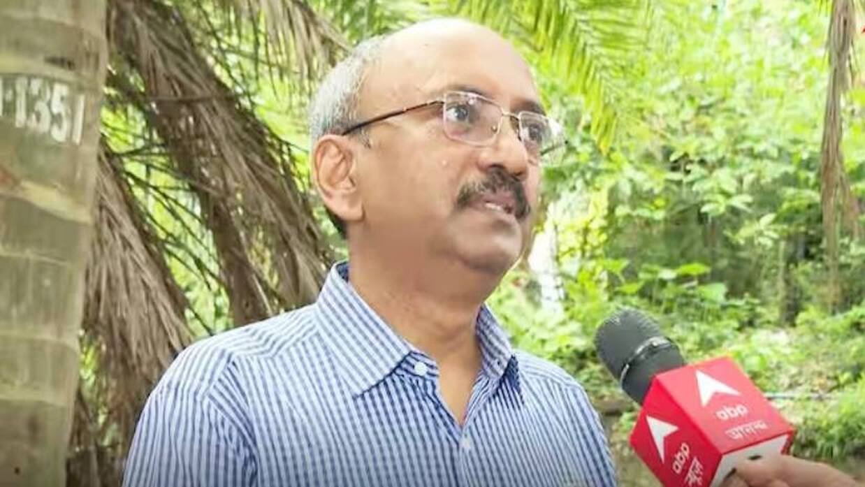 যাদবপুর বিশ্ববিদ্যালয়ের উপাচার্য বুদ্ধদেব সাউ