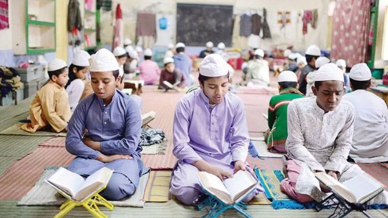 মাদ্রাসা শিক্ষার্থী