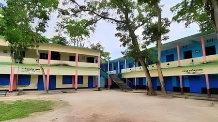 প্রধান শিক্ষককে মারধরের ঘটনায় মামলা