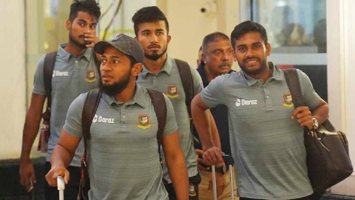 নতুন টিম ম্যানেজার নিয়ে বিশ্বকাপ খেলতে বিকেলে দেশ ছাড়ছে বাংলাদেশ 