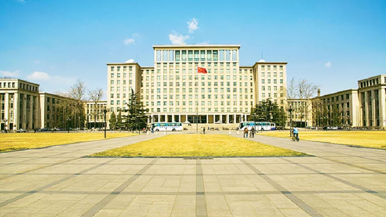 ঐতিহাসিক রেকর্ড ভেঙে সেরা ১০–এ প্রবেশের দ্বারপ্রান্তে চীনা বিশ্ববিদ্যালয়