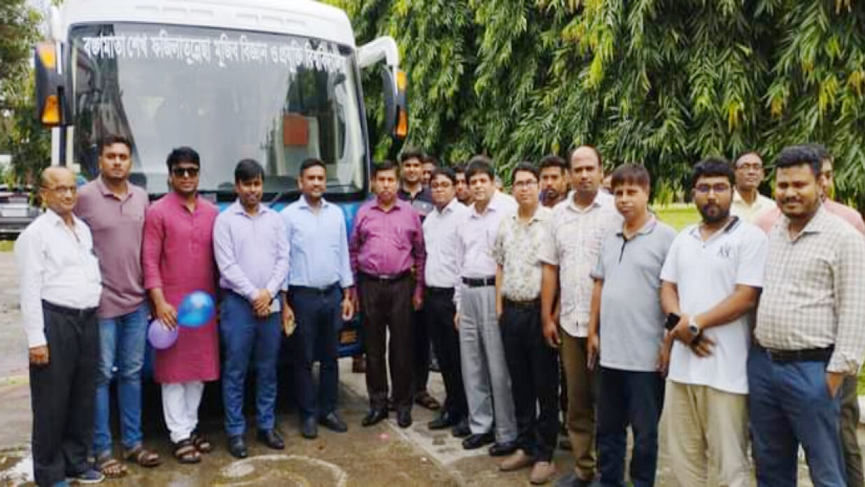 বশেফমুবিপ্রবি পরিবহন পুলে যুক্ত হল নতুন বাস