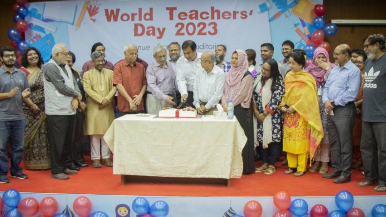 শিক্ষক দিবসে আমন্ত্রিত অতিথিরা
