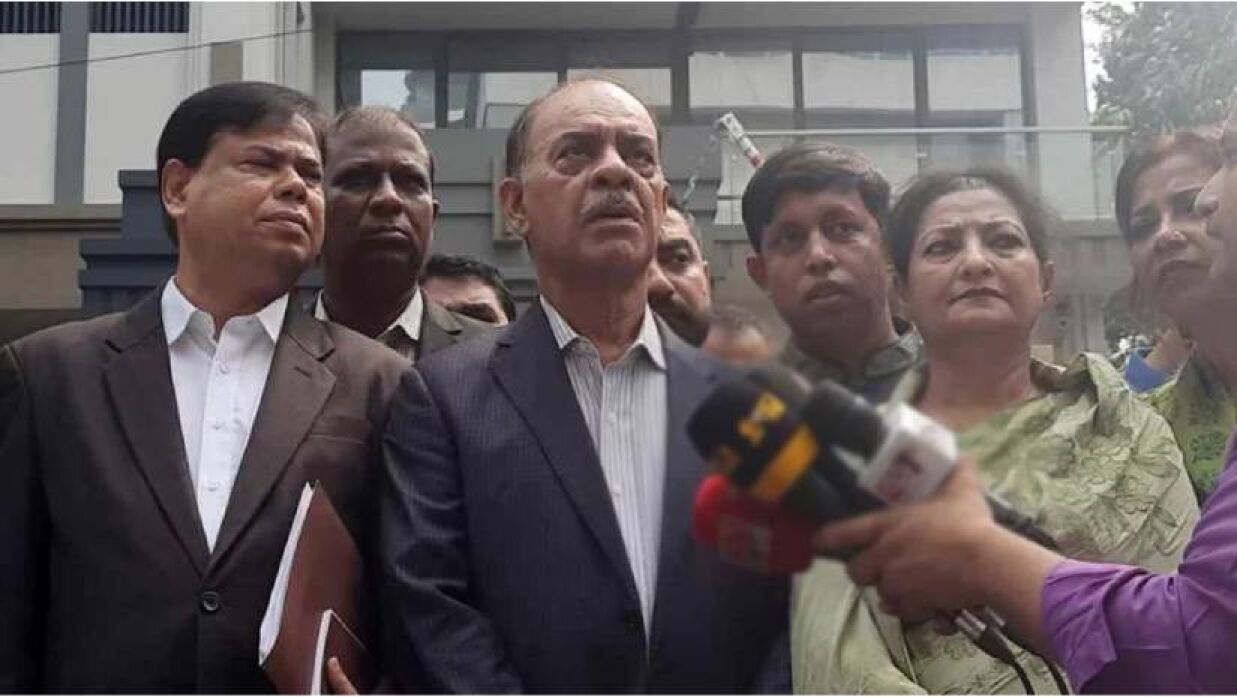 ‘কিছুদিনের মধ্যে অন্তর্বর্তীকালীন সরকার গঠন করা হবে’