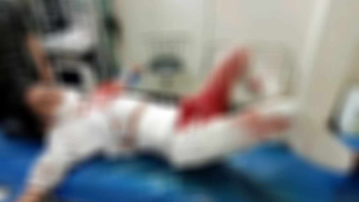 পাওনা টাকা চাওয়ায় বন্ধুকে বন্ধুর ছুরিকাঘাতে হত্যা চেষ্টা 