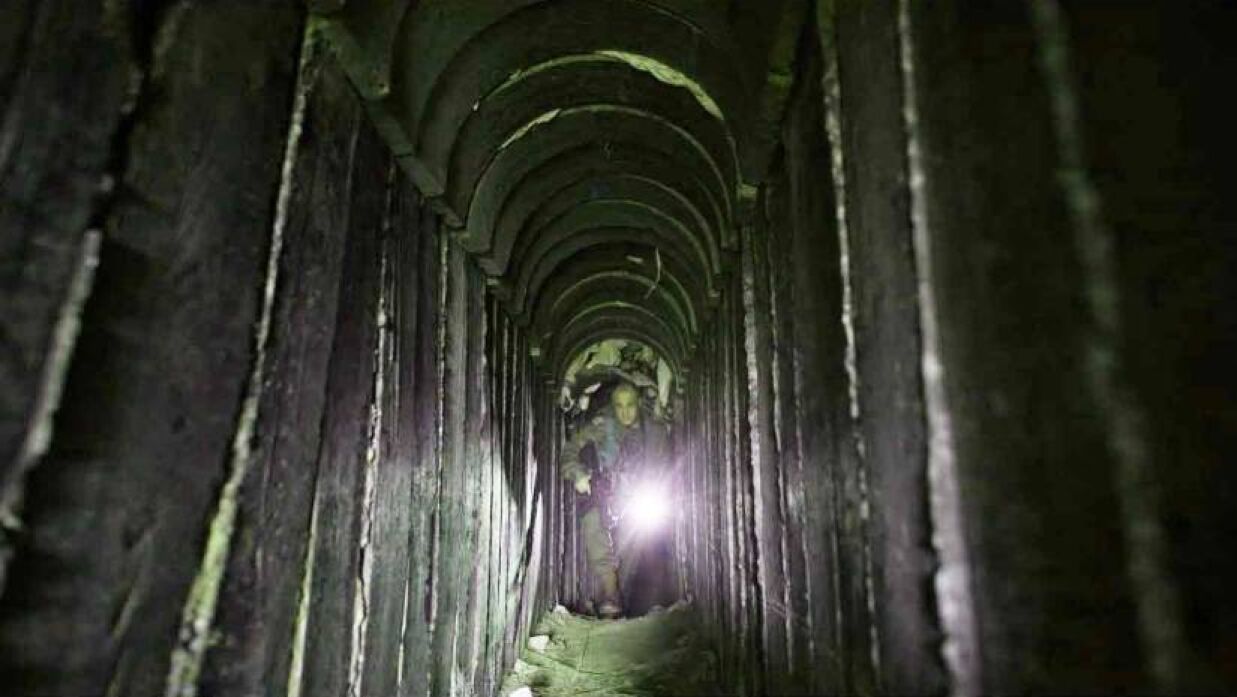 হামাসের সুড়ঙ্গে ইসরায়েলি সৈন্য