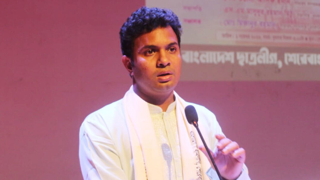 শেরে বাংলা কৃষি বিশ্ববিদ্যালয়ের সম্মেলনে বক্তব্য দিচ্ছেন সাদ্দাম
