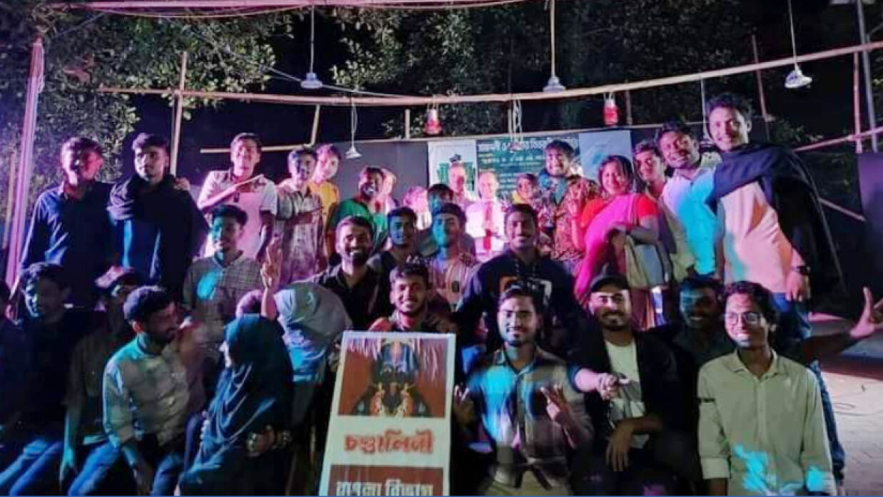 বাংলা বিভাগের শিক্ষার্থীরা