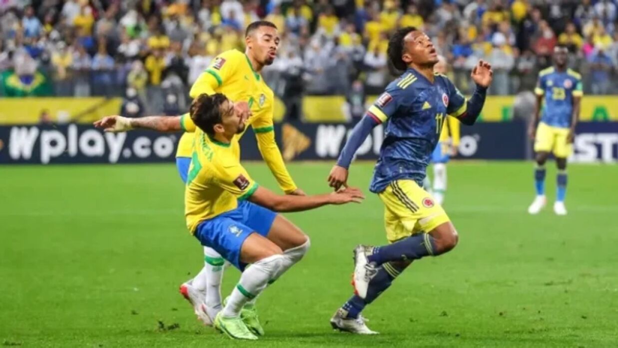 ব্রাজিল-কলম্বিয়া ম্যাচের একটি দৃশ্য