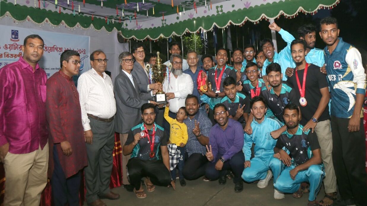 ঢাবির সাঁতার ও ওয়াটারপোলো প্রতিযোগিতায় বিজয়ীরা