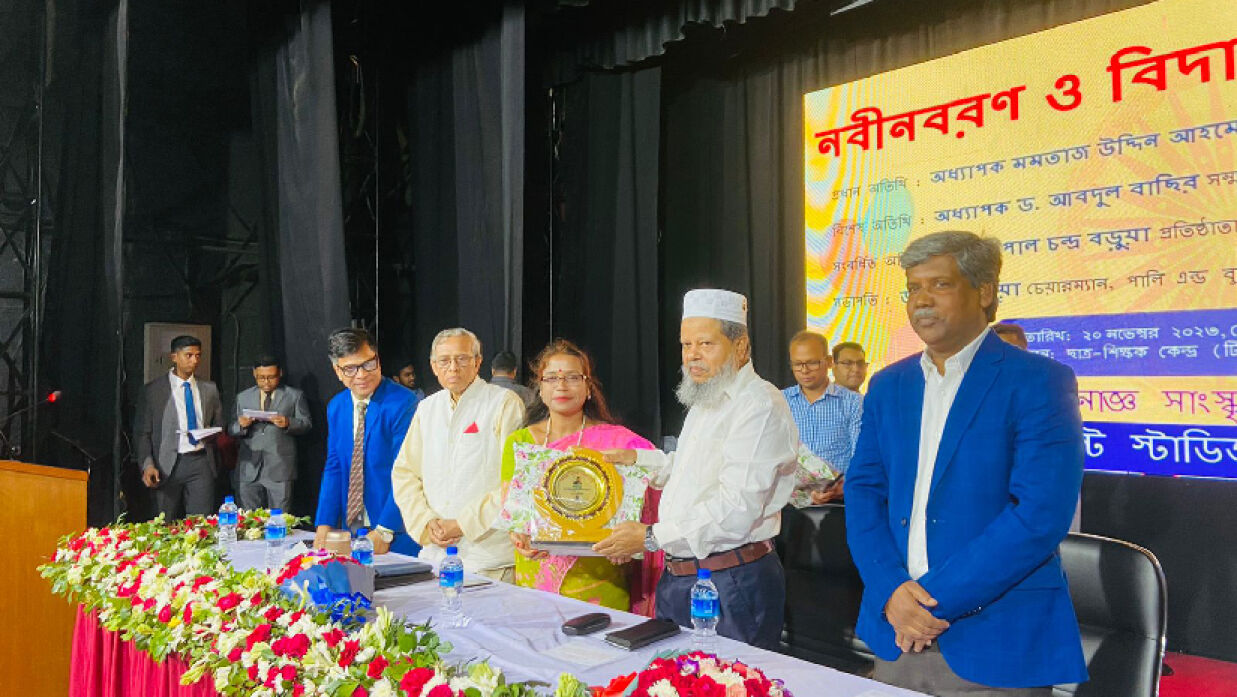 পালি এণ্ড বুদ্ধিস্ট স্টাডিজ বিভাগের নবীন বরণ