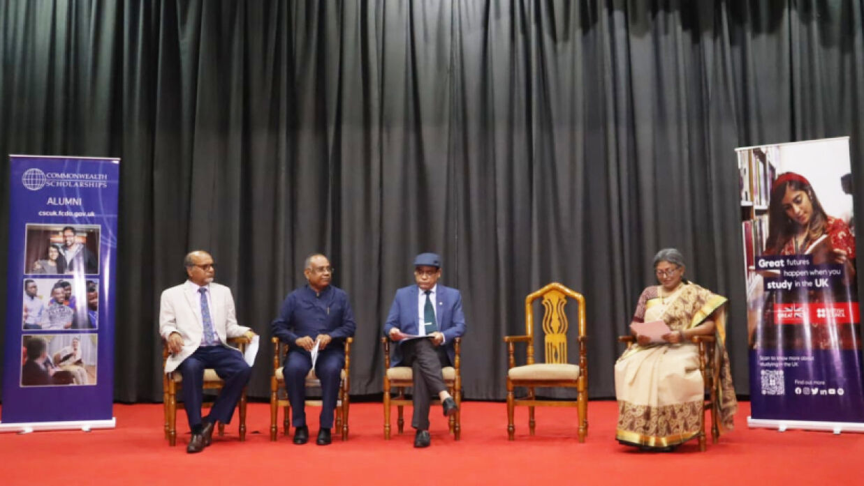 বাকৃবিতে মানসিক স্বাস্থ্য নিয়ে সেমিনার অনুষ্ঠিত হয়েছে