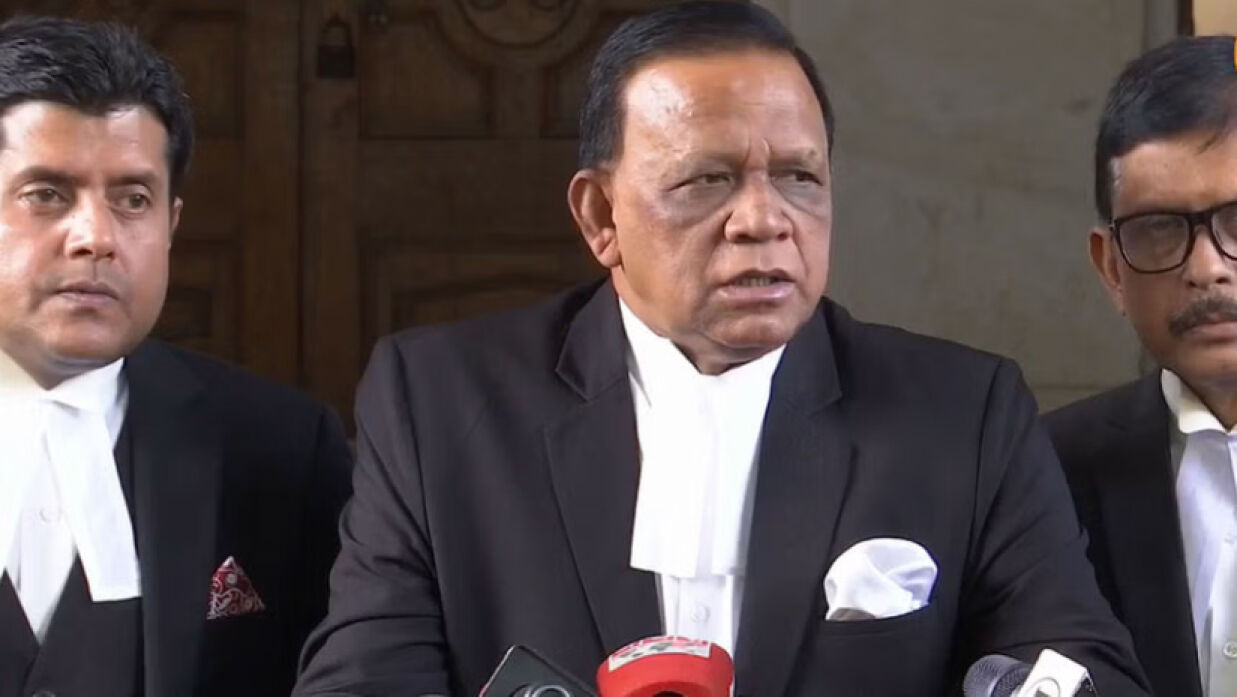 গেজেট করে স্কুল-কলেজকে কারাগার বানাতে হবে:  খোকন