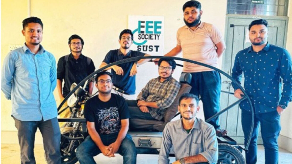 ওয়্যারলেস চার্জিং বৈদ্যুতিক যান উদ্ভাবন শাবিপ্রবি শিক্ষার্থীদের